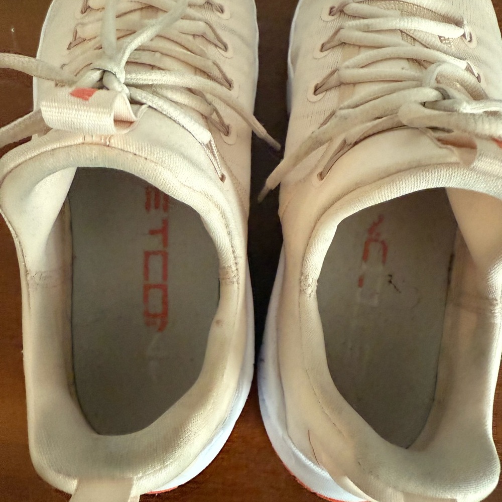Nike Metcon 6 Beige Coral Trainers (Women’s) - Picture 8 of 12